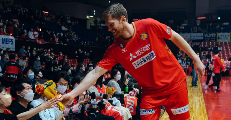 nagoyadolphins's tweet photo. ／
3/2(土),3(日) 秋田戦
ホームゲーム情報公開！
＼

📅3/2(土),3(日)
🕒15:05試合開始
⚔ #秋田ノーザンハピネッツ
📍 #ドルフィンズアリーナ
🌼国際女性デー

🔴注目イベント🔴
・4th ユニフォーム(黄) 着用
・黄色のペンライト プレゼント🎁
・ミモザの花束 プレゼント💐

#ドルフィンズ #Bリーグ