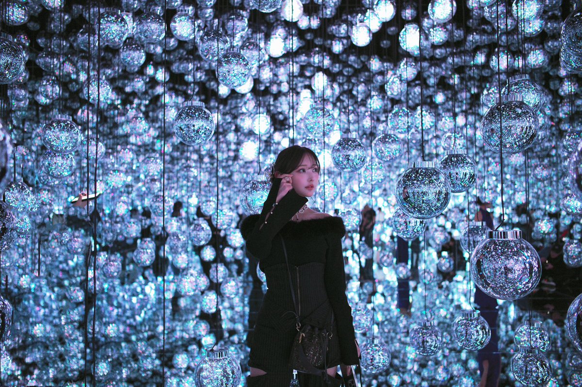 Yuikanno's tweet image. あしたOPEN #teamlabborderless 🪞
wonderをwanderする没入空間
壮大なるリード曲の大洪水 🌊 圧巻
#teamlab #チームラボボーダレス