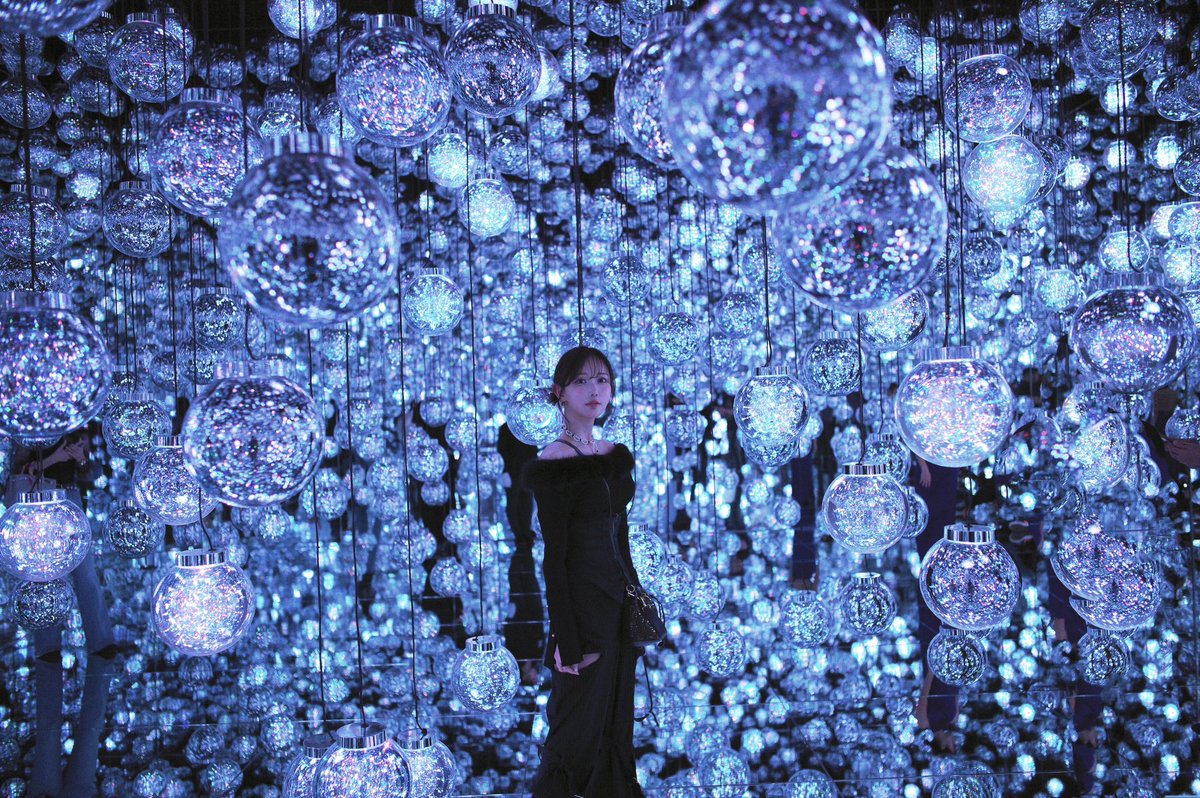 Yuikanno's tweet image. あしたOPEN #teamlabborderless 🪞
wonderをwanderする没入空間
壮大なるリード曲の大洪水 🌊 圧巻
#teamlab #チームラボボーダレス