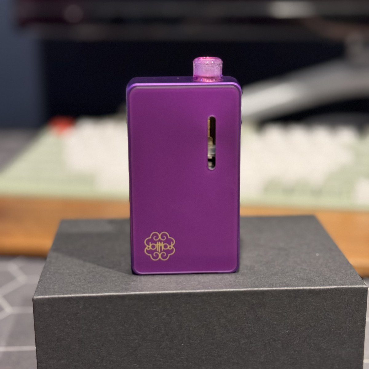 Arrived this morning… What a beauty 👌🥰

Dotmod dotAIO v2
BPMods TMD Dot Tank for PnP/GTX coils

I now have 3 boro/aio style devices and a bunch of tanks and bridges, this is a heck of a rabbit hole. My poor bank balance! 😭🤣

#VapeMail #dotmod #bpmods