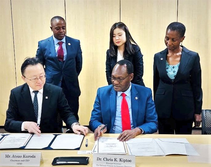 1/3. Today, PS, Dr. Chris Kiptoo, @Kiptoock, along with Mr. Atsuo Kuroda, CEO of Nippon Export and Investment Insurance (NEXI), signed a Memorandum of Understanding in Tokyo for the issuance of a Samurai Bond between the National Treasury and Economic Planning & NEXI.