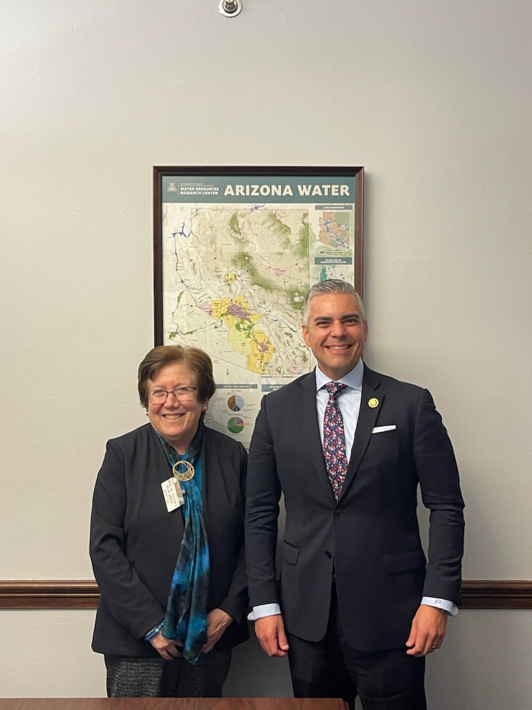 Today, Dr. Sharon Megdal met with members of the AZ delegation to discuss water policy & the UA’s Water Resource Research Center. #universityofarizona #waterpolicy