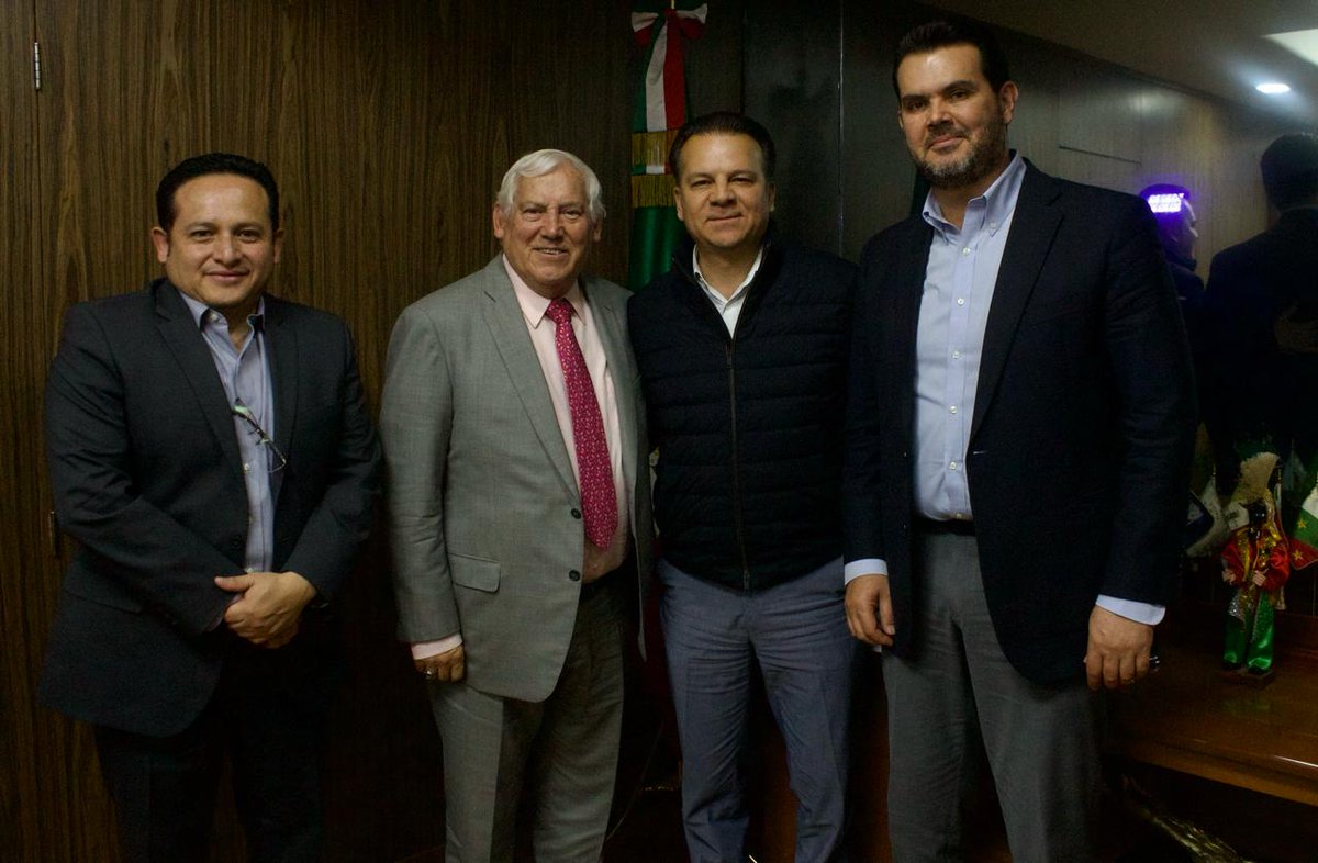 vmva1950's tweet image. Reunidos con el Gob @EVillegasV definimos acciones necesarias para atender los desafíos que vive el sector agropecuario de #Durango, y de la mano de los programas con los que ya se apoya a las y los productores: #Fertilizantes, #PPB, #BienPesca, #Sanidades.