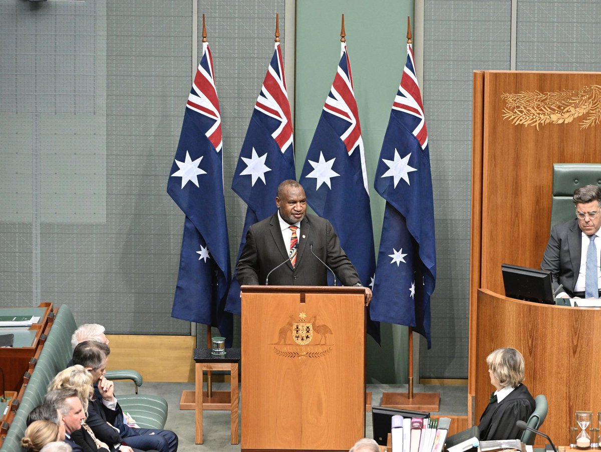 SenatorWong's tweet photo. A historic, moving speech by Papua New Guinea Prime Minister James Marape.

PM Marape is the first Pacific leader to speak to our Parliament, just as @AlboMP was the first Australian Prime Minister to address the PNG Parliament.

It says a lot about who we are to each other. https://t.co/H8YrAPQcxO