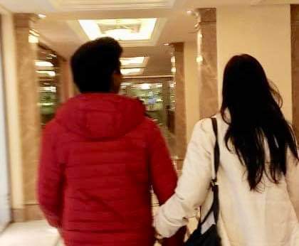 Sanjittiwari_'s tweet image. "ज़ख्म भर जाएंगे, तुम मिलो तो सही 
दिन सँवर जाएंगे, तुम मिलो तो  सही 
रास्ते  में  खड़े  दो  अधूरे  सपन 
एक घर जाएंगे, तुम मिलो तो सही..!" 😍

- युग-कवि 
@DrKumarVishwas गुरूदेव ❤️🙏
@Vishwaasam @FemaleVishvas
#YugKaviKumarVishwas #Propose_Day 💐💐