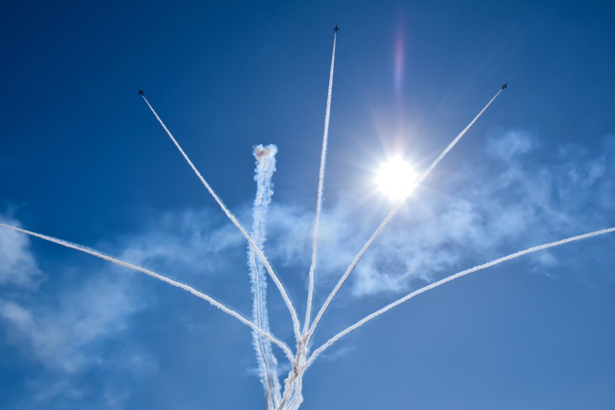 contrail_mk tweet picture