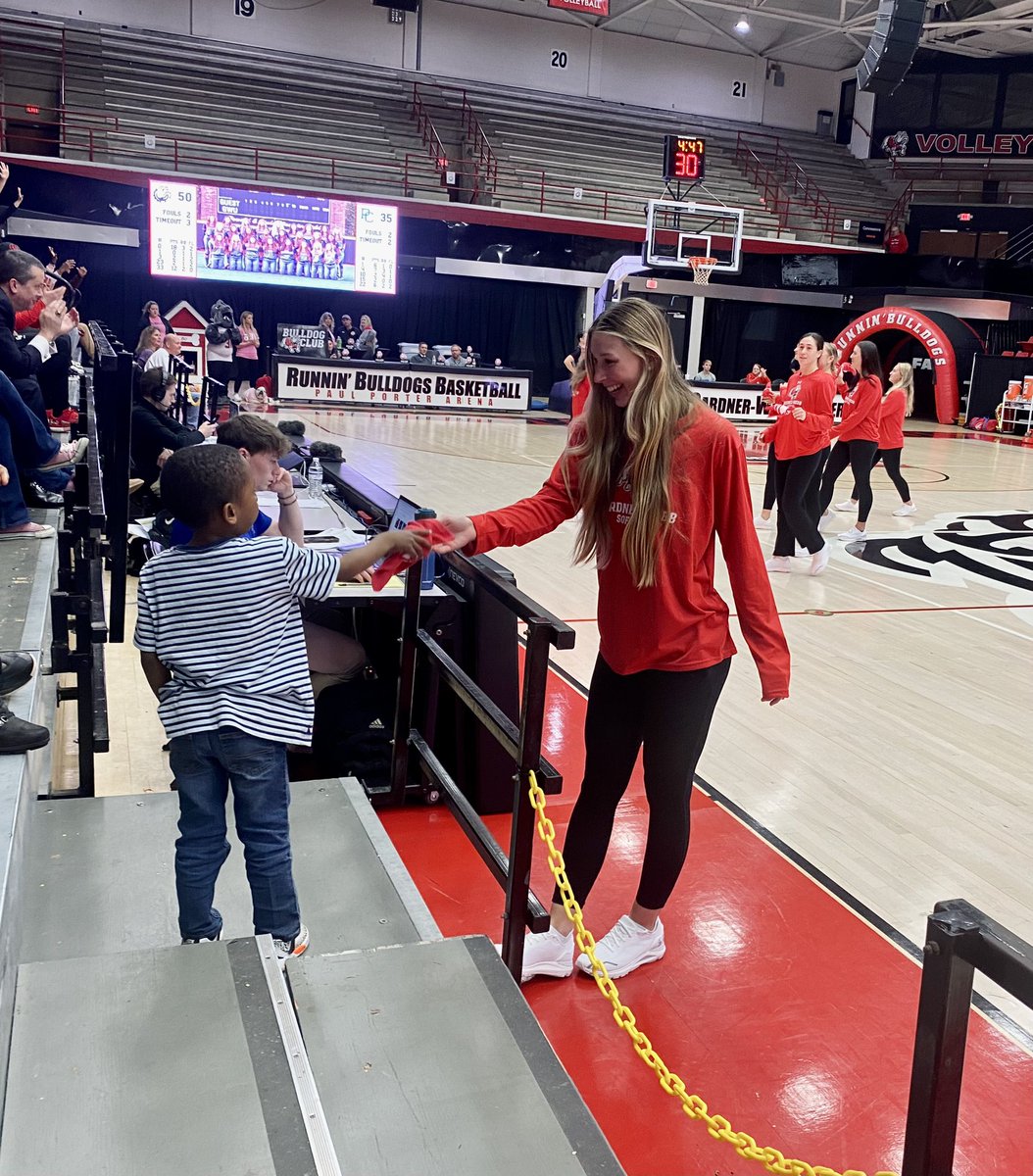 GWUSoftball's tweet photo. S/O to @GWU_WBK on their conference W tonight!!!! 

Thank you for having us and highlighting our season! Dawgs support Dawgs 🤝

#SkoDawgs https://t.co/qGo4N5Xr5i