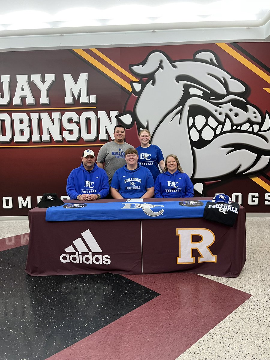 Braylon Canales (@brayloncanales0) on Twitter photo Signed✍️✍️ <a href="/barton_fb/">BartonCollegeFB</a> <a href="/Coach_CainOL/">Coach CJ Cain</a> <a href="/hester_chip/">Chip Hester</a> <a href="/FBCoachSeidel/">Jason Seidel</a> <a href="/Coach_Hammill/">Bradley Hammill</a> @HOLD2017 Signed✍️✍️ <a href="/barton_fb/">BartonCollegeFB</a> <a href="/Coach_CainOL/">Coach CJ Cain</a> <a href="/hester_chip/">Chip Hester</a> <a href="/FBCoachSeidel/">Jason Seidel</a> <a href="/Coach_Hammill/">Bradley Hammill</a> @HOLD2017