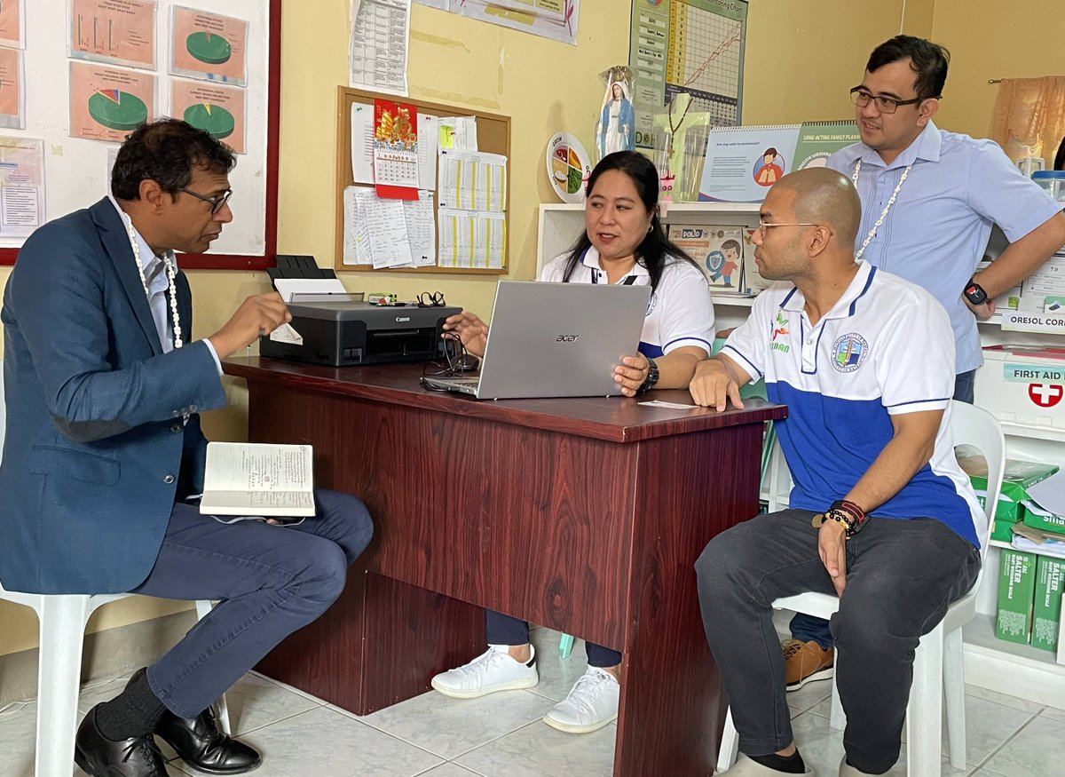 .@GawandeUSAID visited USAID-supported facilities in Bataan to see firsthand how USAID’s partnership on Universal Health Care implementation is helping all Filipinos access quality, affordable healthcare. @USAIDAsiaHQ