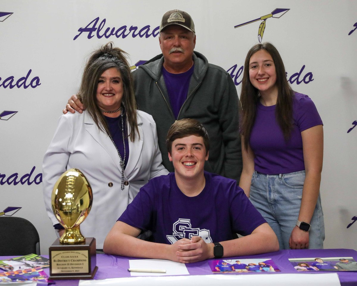 Congrats to three members of the <a href="/Alvarado_FB/">Alvarado Indian Football</a>  program as Dorian Potter (Hardin-Simmons), Cade Lee (Midwestern State) and Cade Lesley (Stephen F. Austin) signed to continue their athletic careers collegiately. #AlvaradoExcellence #TR1BE