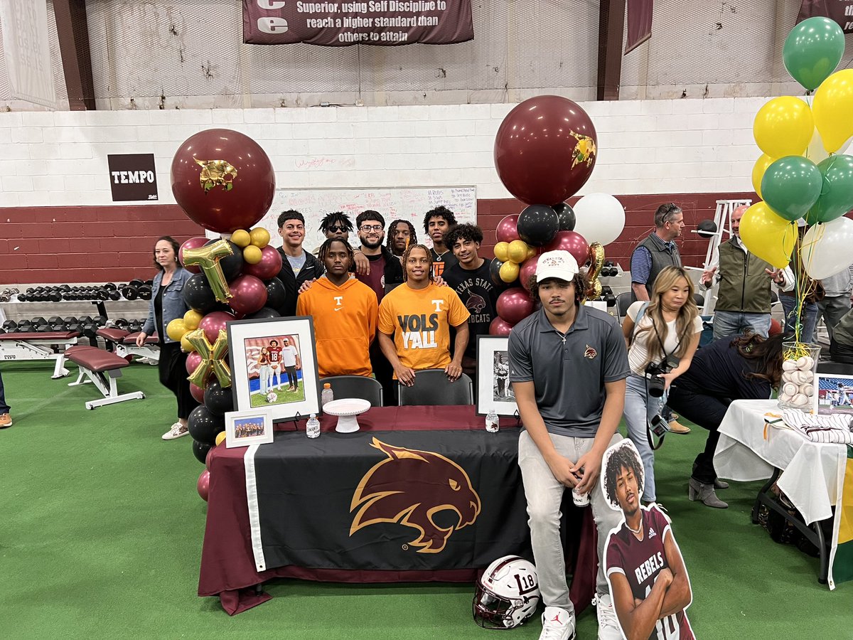 Jwilliams18__'s tweet photo. #AGTG It’s official!
@TXSTATEFOOTBALL @CohWillBryant @GJKinne https://t.co/4HmTaBDPNN