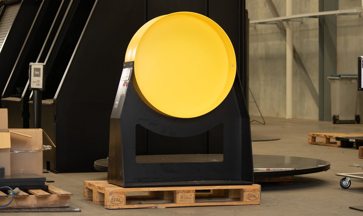 FusionAus's tweet photo. We recently fabricated a lightweight replica of a chlorine gas drum end for Total Chlorine Solutions. The weight and size of a real drum becomes too unwieldy for training purposes. This entire module in yellow and black HDPE can easily be moved by hand. https://t.co/seAD4lHClw https://t.co/N9gpk3Nvsz