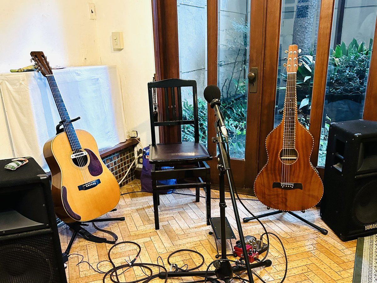 m_koawood's tweet photo. 京都で(o^^o)
https://t.co/lrL0MTHRnL
#slackkey #slackkeyguitar #ukulele #hawaiianmusic #countrymusic #hula #guitar #martinguitar #スラッキーギター #スラックキーギター #ギター #アコギ #マーチンギター #変則チューニング #ウクレレ #ハワイ #ハワイアン #ハワイ語 #カントリー #いやし https://t.co/rB7QtRYDyt