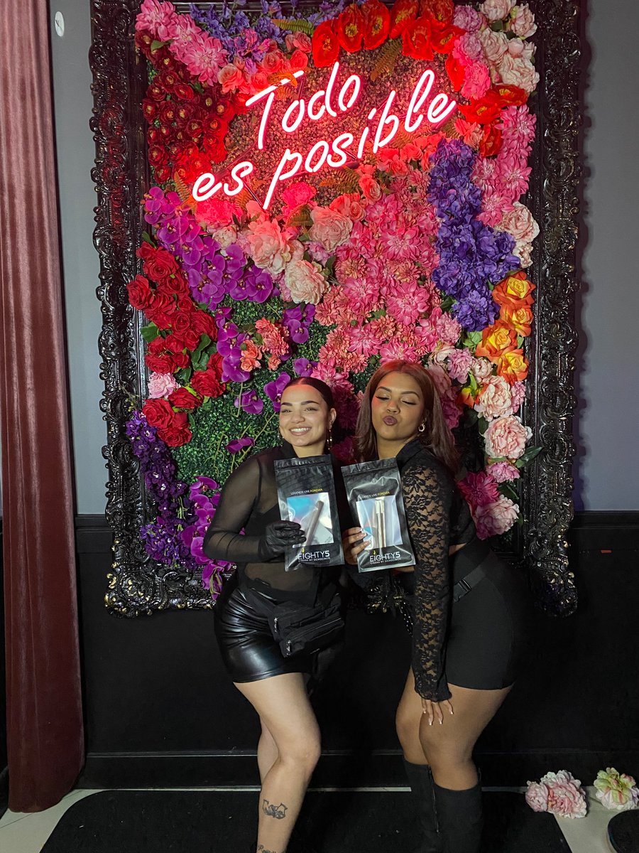 sophdapope's tweet photo. @ochocinco Mariposa Cocina LV 
📍Sahara and Decatur https://t.co/IarNXNWwLj
