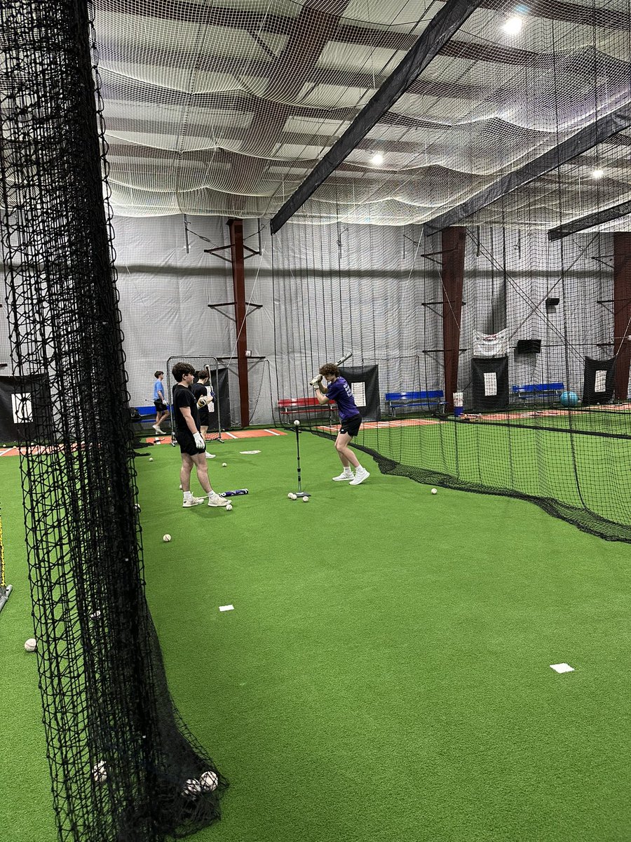 Late night BP with Liberty High School! ⚾️ 
<a href="/LHSBoltBaseball/">LHS Bolt Baseball</a>