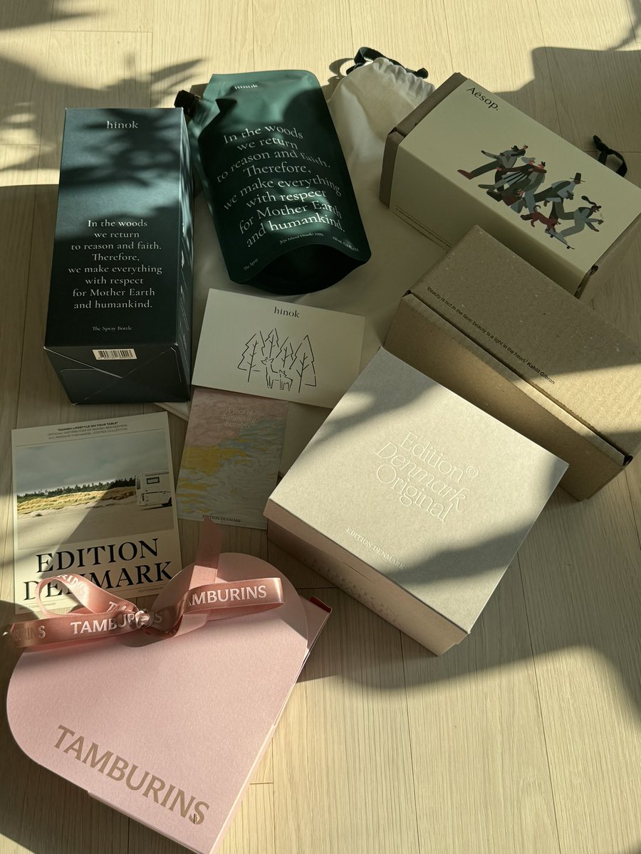 secondzero22's tweet image. 알차게 받은 생일선물🎀