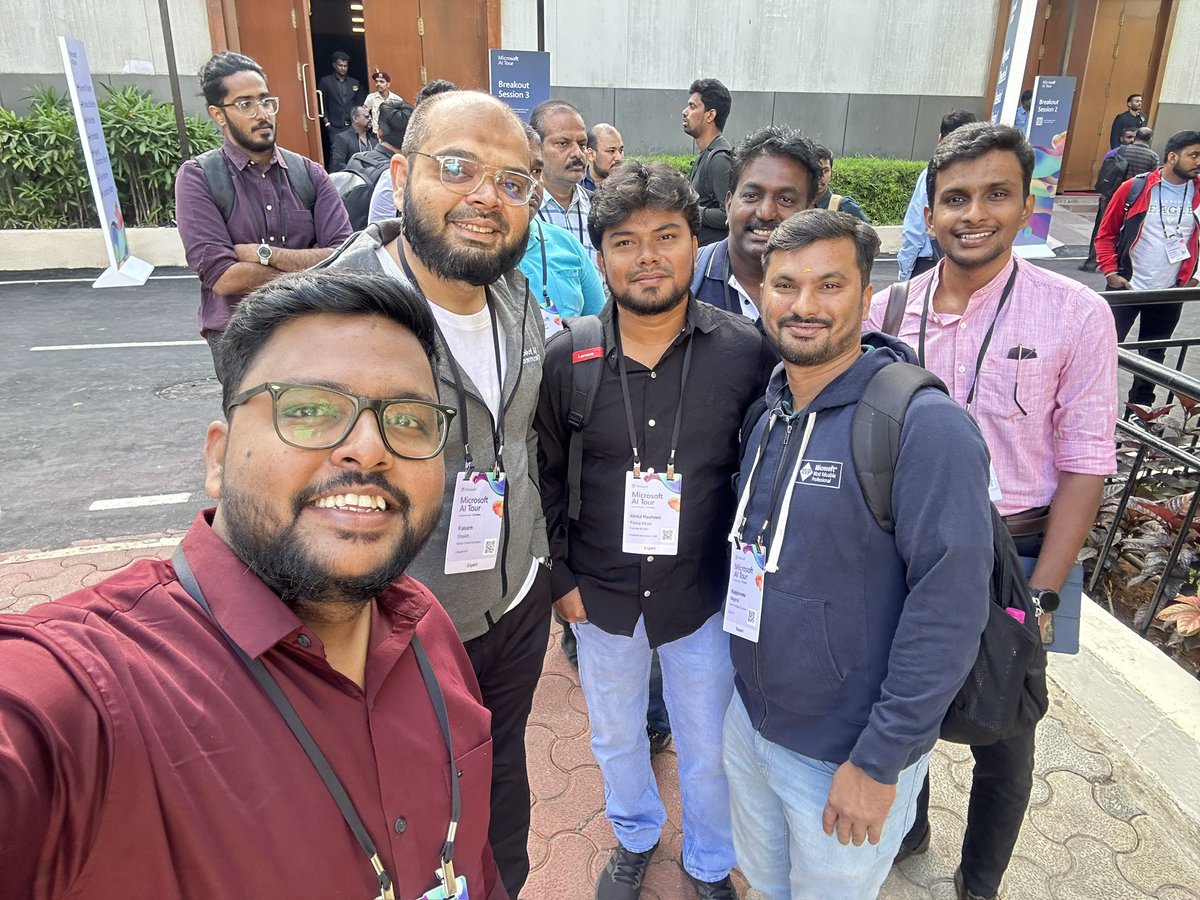 We are at Microsoft AI Tour Banglore.
Come and say  Hii 👋 If you are here !

#msaitour #dearazure