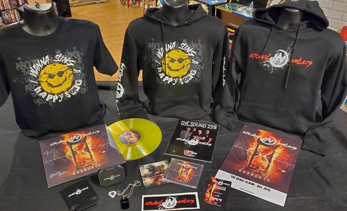 IGNITERS!🔥

<a href="/EmbersEtched/">Etched In Embers</a> has a KILLER contest going down in our “Etched in Embers Igniters” group on Facebook! You could win everything you see here AND a CASH PRIZE! Go check it out now! If you aren’t in the group yet, click the link below!👇

LINK: tinyurl.com/JoinIgniters