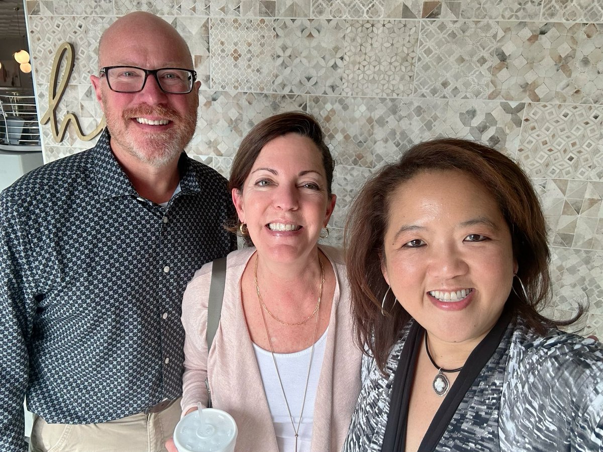 TheAnneChow's tweet photo. An auspicious gathering over brunch today with the founders of Shaw Strategies, PVB Strategy Group, and The Rewired CEO.๐๐ Great catching up on latest chapters of our lives. The best is yet unwrittenโค๏ธ. #LifeafterATT #rewirement #pcgpeeps4ever๐#84forevermore ยฉ๏ธ1966 https://t.co/T4y1EPgYwt