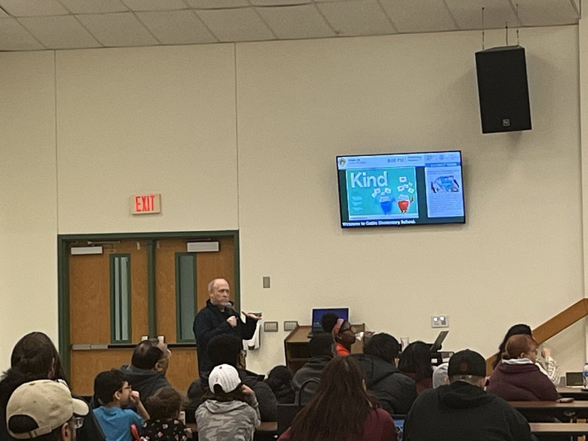 Thank you, @RidgeviewMS Principal Ramirez & Counselor Mr. Damron for helping our @GattisRRISD 5th parents with transition info. Mr. Brillhart (TAG) & Mrs. Radinsky (Parent Liaison) supported too. 💚🐊 ➡️ 🩵 🐾 @Myrrdon @Yasmin_Laird @sibylRRISD @nancy_ag2000 @RoundRockISD