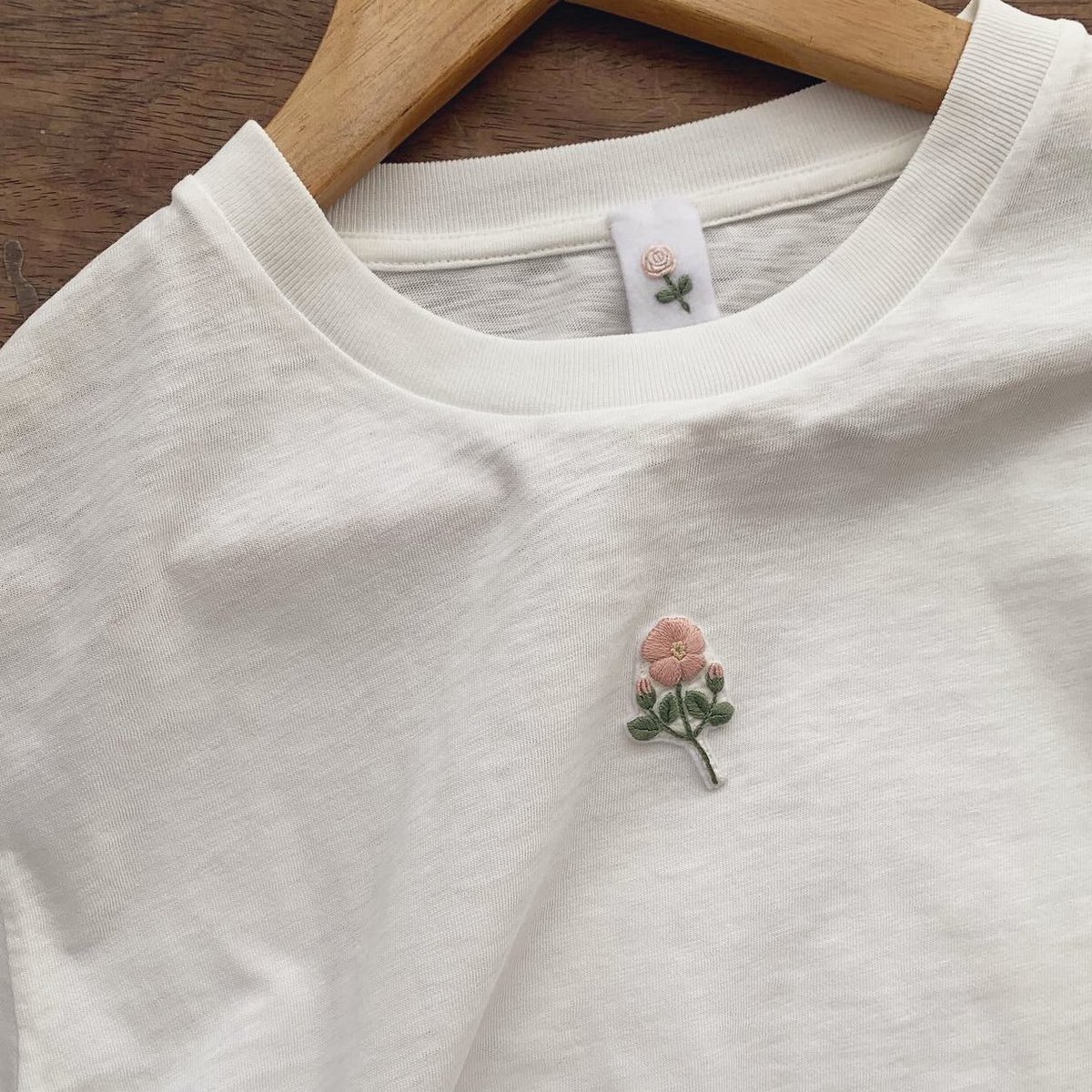 daisy poppy rose tweet media