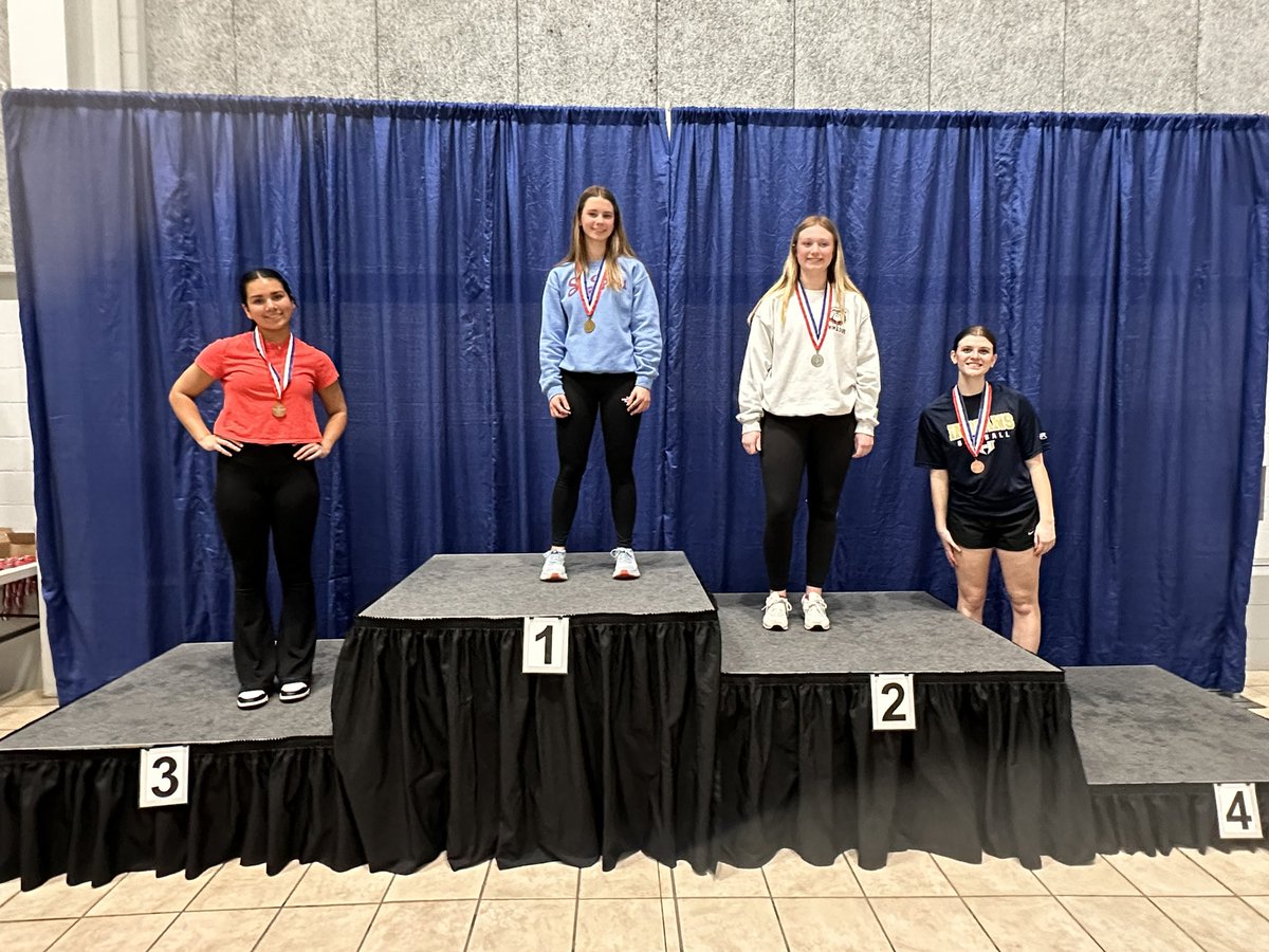 FZS_SwimandDive's tweet photo. Abby and Shelby dominated diving, Abby taking ๐ฅ and Shelby takes๐ฅ and will compete in district diving on Friday. #pointyourtoes https://t.co/0Im1XJAf9K