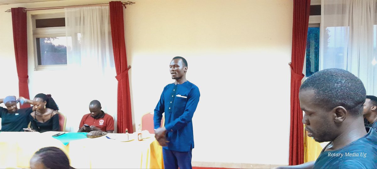 RotaryMedia256's tweet image. In the spirit of harmony and understanding, @EmilianKayima guides Rotaractors through a fellowship on Peace and Conflict Resolution. Grateful to the Rotaract Club of Kampala @the_ndegeyas for hosting this vital discussion. #PeaceBuilding #RotaryFamily