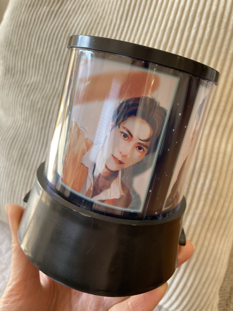 po_skdids's tweet photo. 手元に届けていただきましたありがとうございます😭✨綺麗に印刷してもらえて嬉しいです…！ https://t.co/8cutIEkLOK