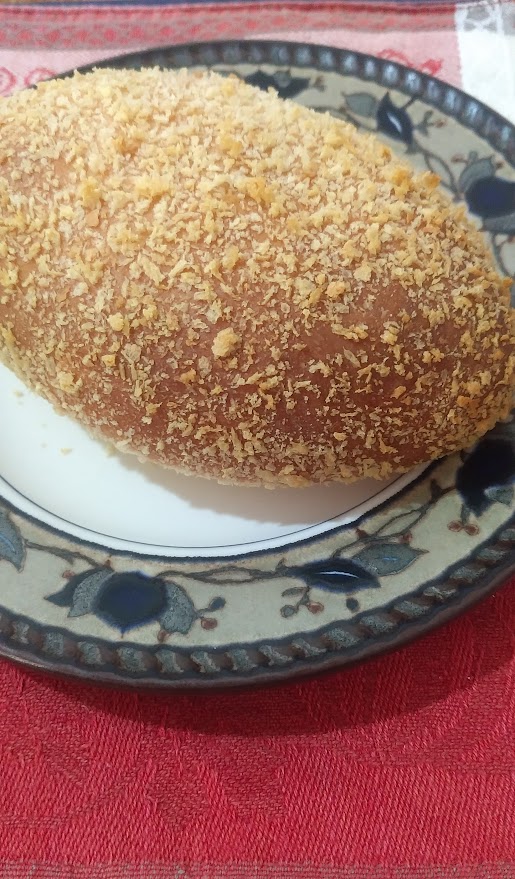 Surakaki_Hyoko's tweet photo. #カレーパン #CurryBread #昼ごはん
　ノンフライのカレーパンです
　オーブンで焼いてあります
#Twitter家庭料理部
#手作りパン #パン作り #パン https://t.co/7qnrxZE97x