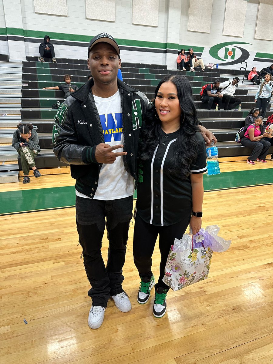 Nicole Nguyen, M.Ed. (@ms_nnguyen) on Twitter photo Congratulations to all our amazing kids that signed today! It’s only the beginning! So excited to see your success in future endeavors! We are all so proud of you! 💚 <a href="/ReddicKameron1/">Kameron Reddic</a> @_KelonFountain <a href="/THEDAILONELLIS_/">𝐃𝐚𝐢𝐥𝐨𝐧𝐄𝐥𝐥𝐢𝐬 ★</a> <a href="/jeremypayne__/">Jeremy Payne</a> <a href="/Makhi2p/">Makhi Davis</a> Congratulations to all our amazing kids that signed today! It’s only the beginning! So excited to see your success in future endeavors! We are all so proud of you! 💚 <a href="/ReddicKameron1/">Kameron Reddic</a> @_KelonFountain <a href="/THEDAILONELLIS_/">𝐃𝐚𝐢𝐥𝐨𝐧𝐄𝐥𝐥𝐢𝐬 ★</a> <a href="/jeremypayne__/">Jeremy Payne</a> <a href="/Makhi2p/">Makhi Davis</a>