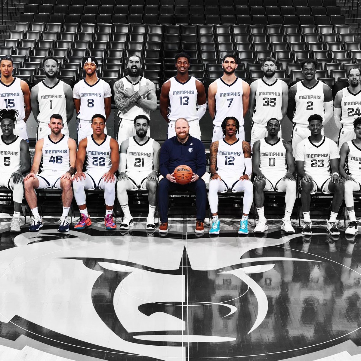 NBAMyke's tweet image. Life happens so fast man. This team was so much fun to watch… What’s crazier is this picture could look even more different tomorrow afternoon. On to the next chapter though. #grizzlies #backsoon 🤝💙