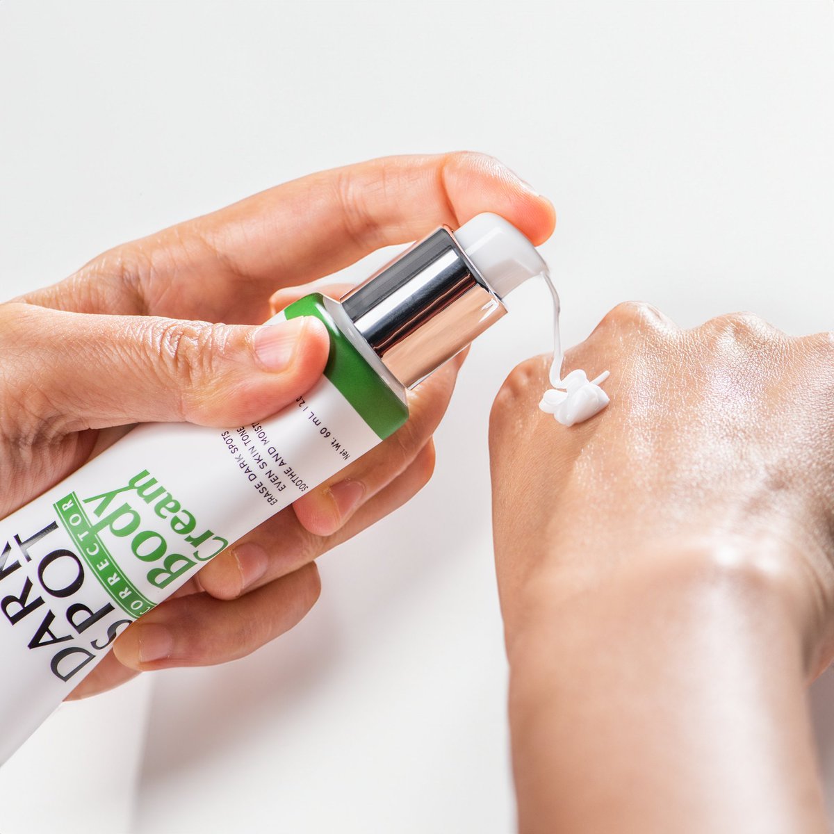 enaskincare's tweet photo. Indulge in the silky smooth texture of EnaSkin's Dark Spot Corrector Cream.
It effortlessly glides on, offering a non-greasy finish for all-day comfort. ππΏ
Enjoy the luxury of smooth, radiant skin! π
.
.
.
#correctorcream #skinperfection #tryitnow #darkspotcorrector https://t.co/Y8fP1mnKXF
