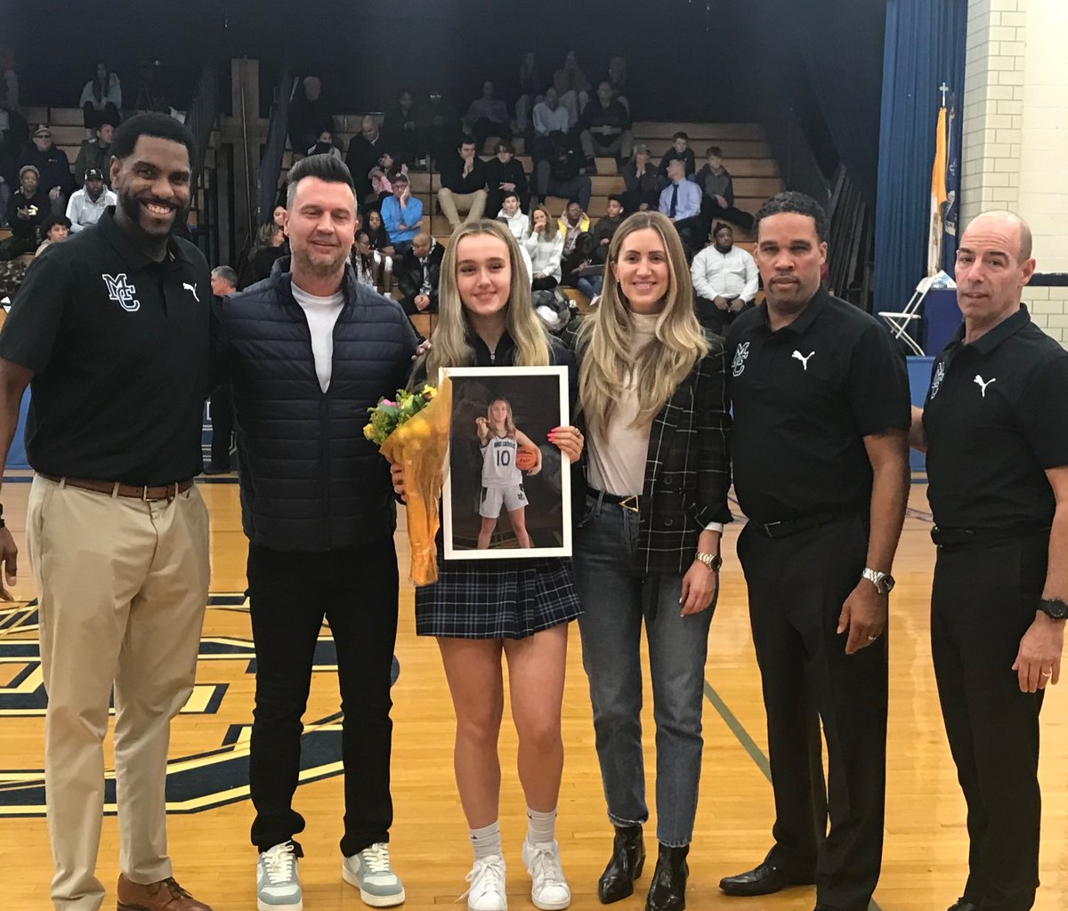 mcgirlshoops's tweet image. Last night we celebrated our seniors Alexis Rosenfeld ( Manhatten College ) Madison Miller ( University of South Carolina Upstate) and Bliss Vimbor ( University of Colorado)