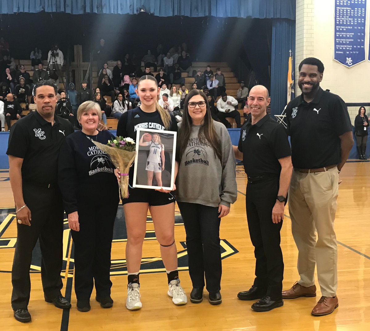 mcgirlshoops's tweet image. Last night we celebrated our seniors Alexis Rosenfeld ( Manhatten College ) Madison Miller ( University of South Carolina Upstate) and Bliss Vimbor ( University of Colorado)