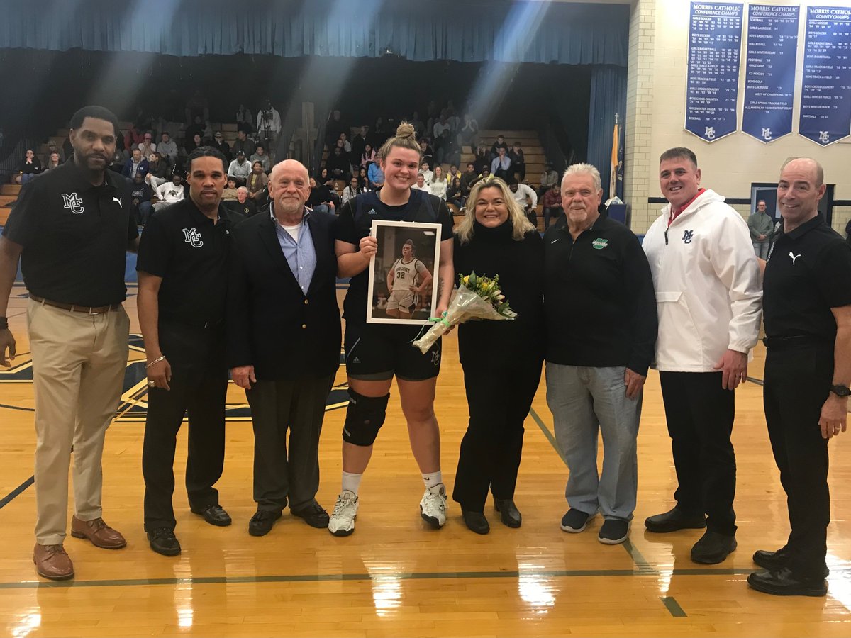 mcgirlshoops's tweet image. Last night we celebrated our seniors Alexis Rosenfeld ( Manhatten College ) Madison Miller ( University of South Carolina Upstate) and Bliss Vimbor ( University of Colorado)