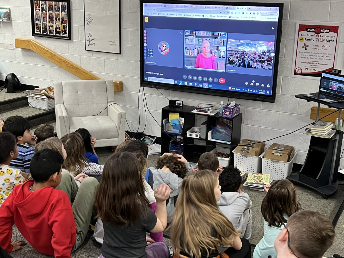 What an engaging #WRAD experience for our 2nd graders @JGB_Library —@TerryCJennings came with props! There were many questions about the plunger even after the session ended. 😂