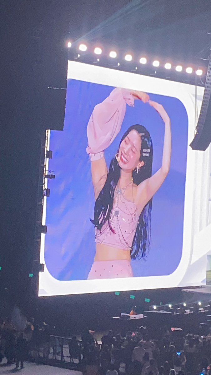 jnsungirl's tweet photo. fotos do twice que você nunca viu porque fui eu que tirei https://t.co/Ed56xaiiq7