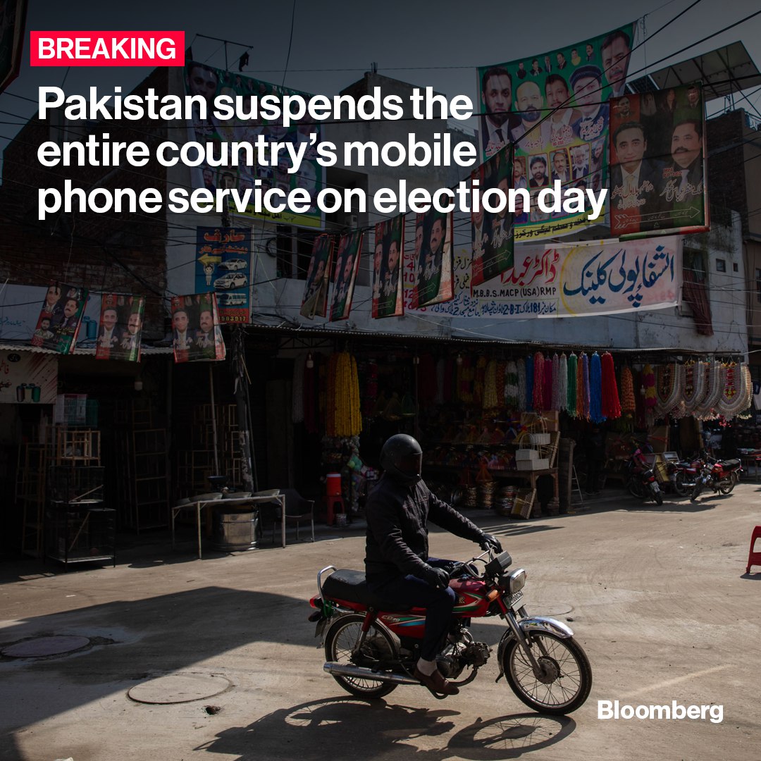 ashokmalik's tweet image. #Pakistan suspends #mobile phone services nationwide, voting began in #general_election
 “Given recent surge in terrorist incidents, it has been decided to shut mobile services nationwide temporarily to maintain law and order situation and tackle threats”. bloom.bg/3SPge0q