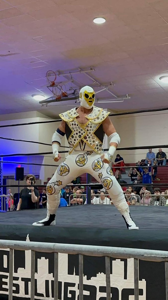 BigVladForever's tweet photo. Iron Man Ready. #needsmorekoloff #ironmanmatch #prowrestling #forever #wwe #aew https://t.co/OY0B77emih