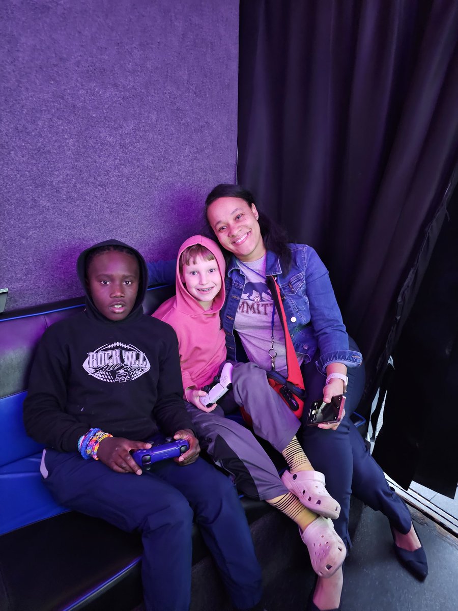 JoshuaJBovill's tweet photo. We held our first ever Neighborhood Connect Event at Old Pointe Elementary where we brought our PTO Meeting to the people in a new and exciting way.  

Our 3FS Step Team  performed,  we had a mobile gaming truck,  face painting station,  live DJ, outdoor games, etc. https://t.co/HQ7C2ayOtB