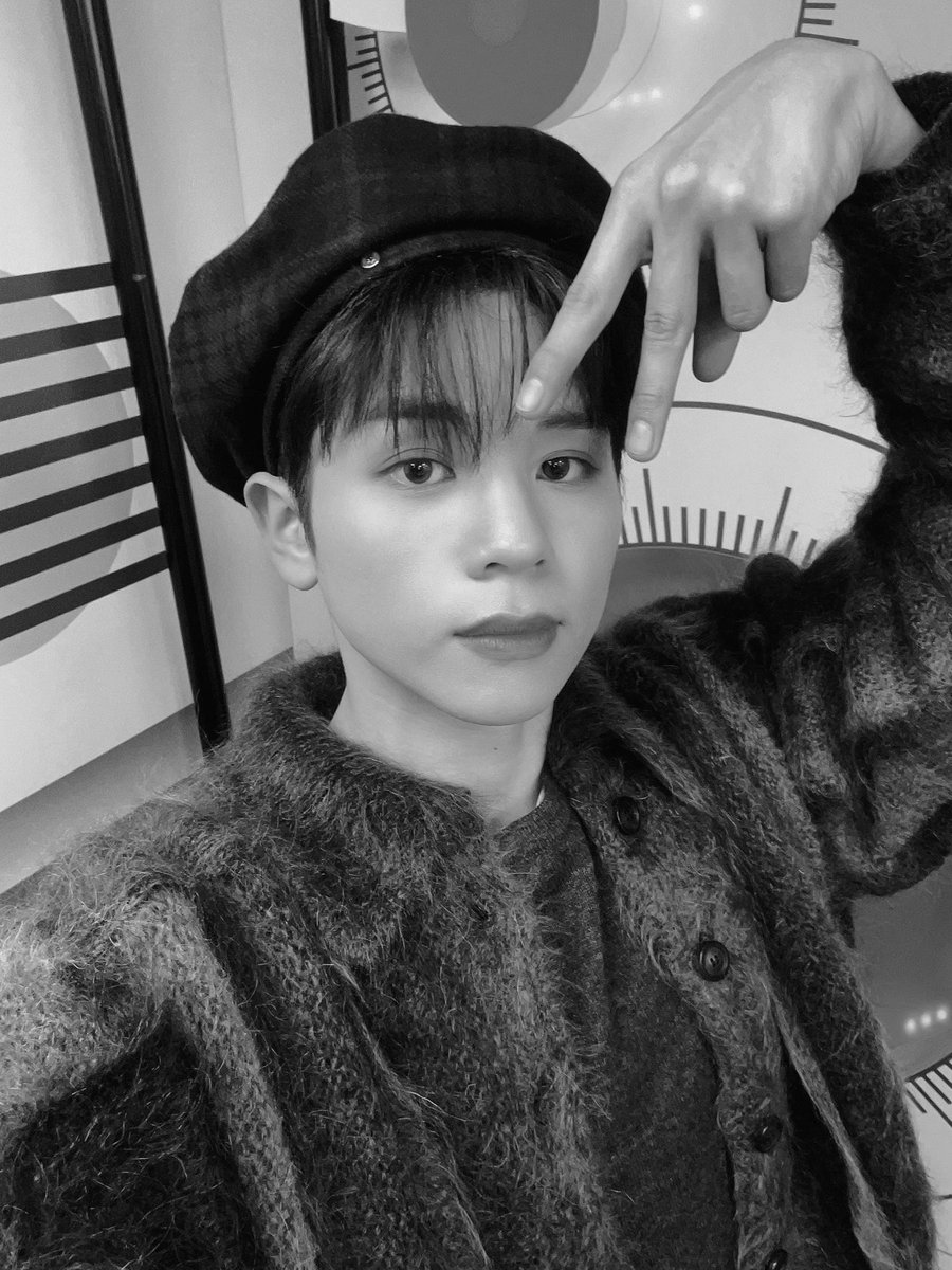 HORI7ONofficial's tweet photo. 2024. 02. 07

@ 라디온어스

#HORI7ON #호라이즌
#VINCI #빈치 https://t.co/URygYxBHOL