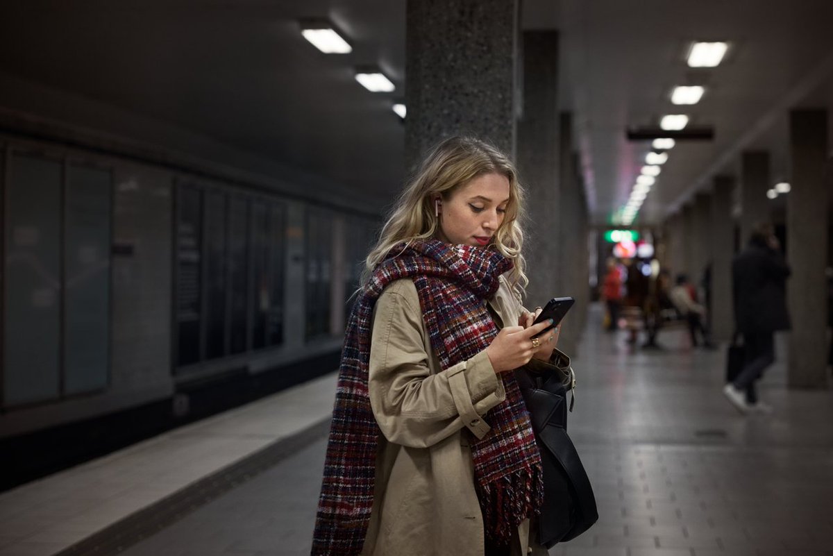teliafinland's tweet photo. Mobiilivarmenne kannattaa aktivoida SIM-kortille ja käyttää verkkoasioinnissa.
Lue miten pidät nettipankkitunnukset suojassa rikollisilta ja hyödynnät niitä pankkiasioinnissa. Kurkkaa tämä ja muut turvallisen verkkoasioinnin vinkit aamuisesta tiedotteestamme:
https://t.co/c3RVSPWJLg

#teliafinland