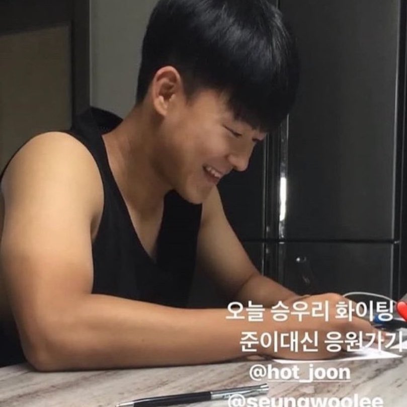 kidkgai's tweet photo. 고딩씅우mood
무느알 https://t.co/aHXd0dGMvZ
