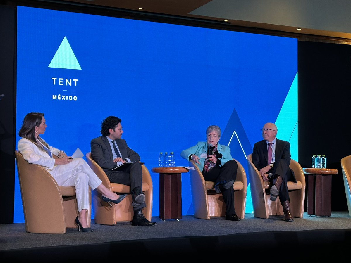 Rodrigomoralesc's tweet photo. Un verdadero hito pasó hoy. Cincuenta empresas en 🇲🇽 asumieron un rol activo en pro de la integración laboral, financiera y social de los migrantes y refugiados en el país 🎉

“Businesses are the perfect place to make beautiful things happen”

Hamdi Ulukaya, Fundador de @TentOrg https://t.co/mzNUb34bng