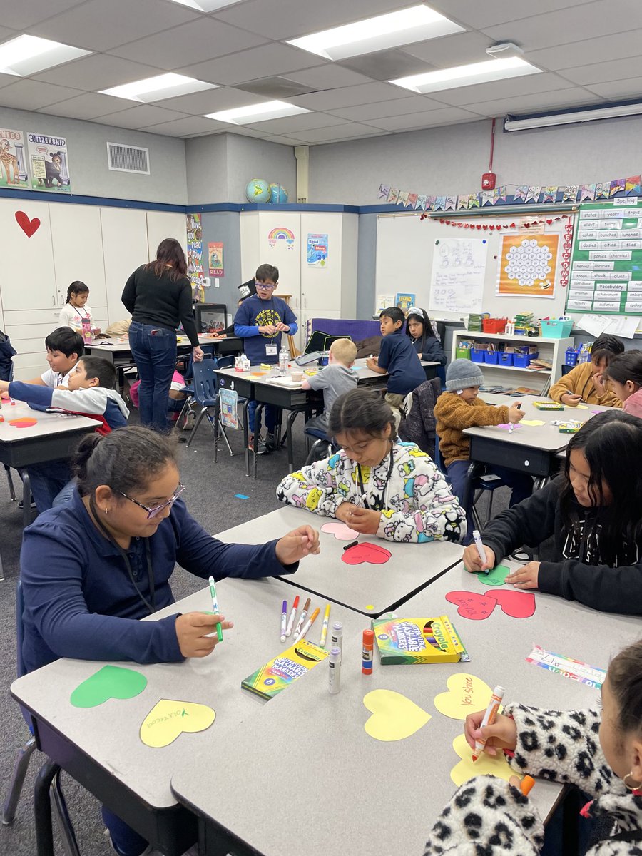 Laura Hernandez tweet media