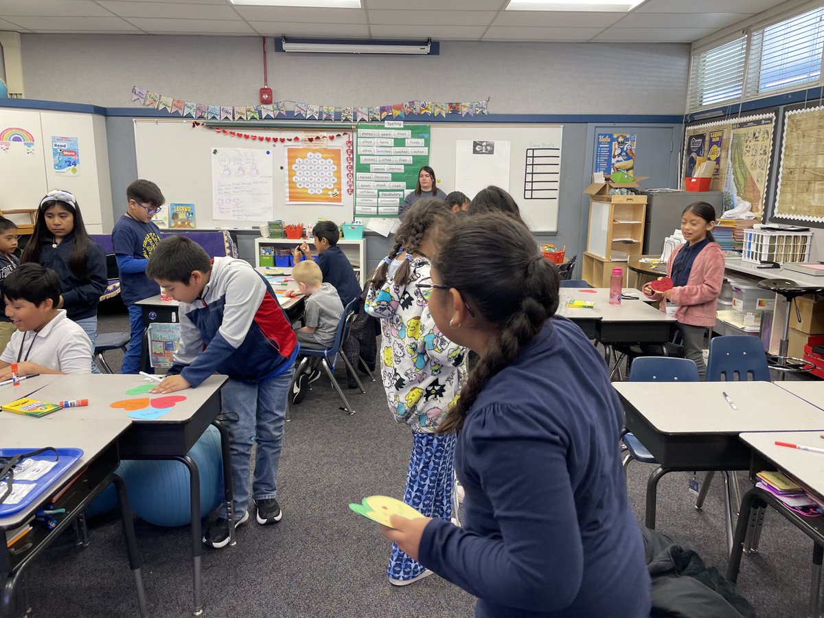 Laura Hernandez tweet media