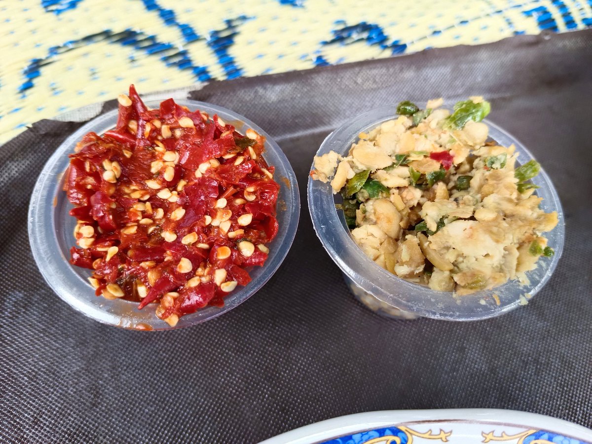 adq's tweet photo. Sayur Lodeh, Sambal Tempe, Sambal Dadak, Telur Krispi, Teh Tubruk, Pisang Goreng @ Kopi Klotok Cisarua, Puncak, Jawa Barat https://t.co/vlFfuzcbjy