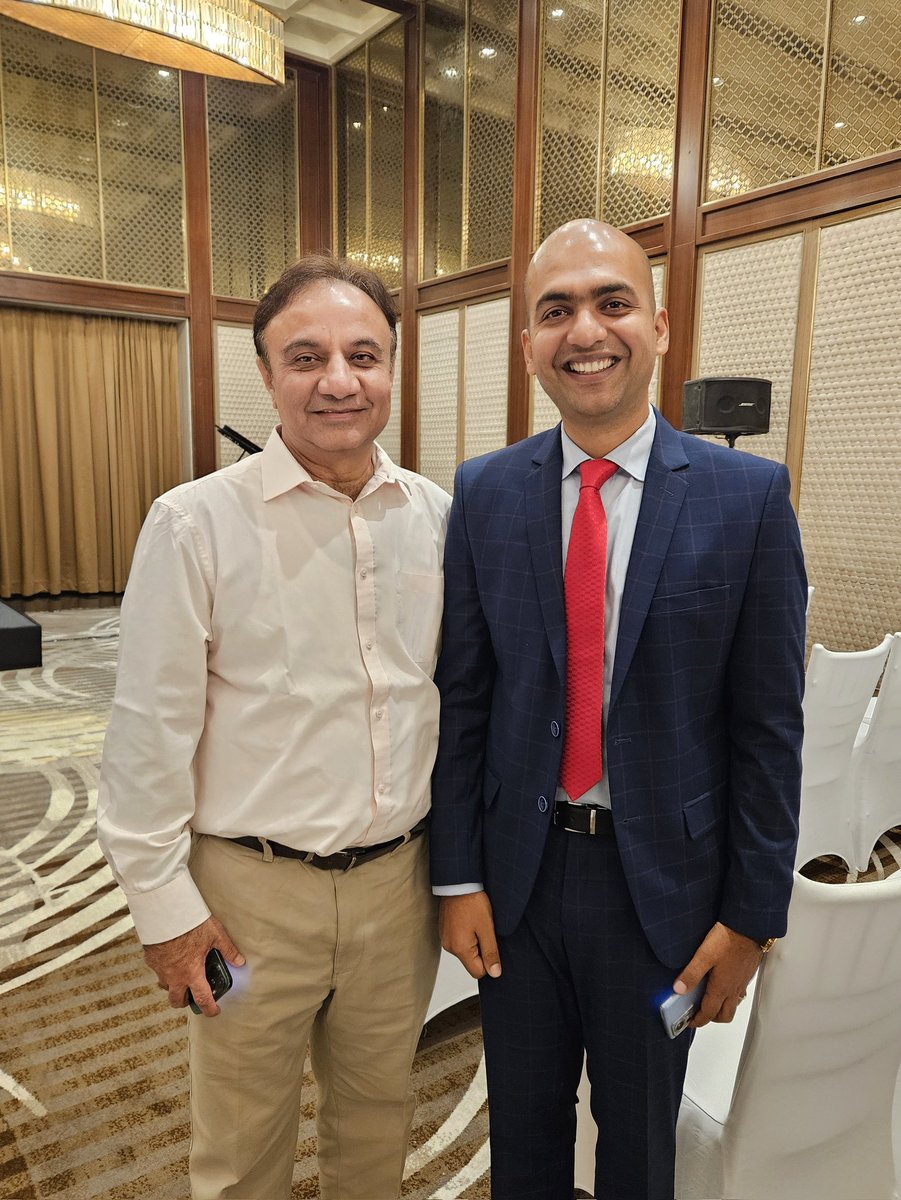 Great pleasure and honour meeting Mr. Sandeep Bakshi, #CEO of #ICICI Bank @ICICIBank. 🌟 I've always admired ICICI Bank. It was my first bank and has always been at the forefront of embracing technology - from internet banking, mobile apps, to ATMs, they've always led the way.…