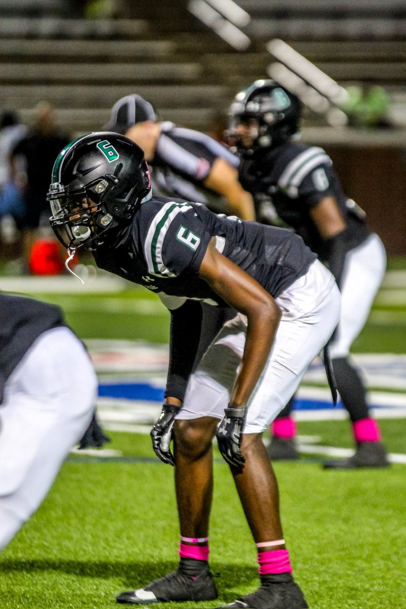 hudl.com/v/2NNEFy senior tape !!  <a href="/LakeRidgeFB/">Lake Ridge Football</a> <a href="/LRHSFBRecruit/">LakeRidgeFBRecruiting</a>  <a href="/Coach_GregDavis/">Greg Davis</a> 
Class of ‘24