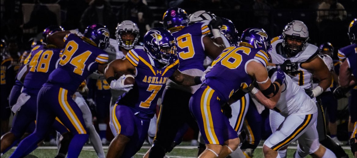Alexpos32320041's tweet photo. After having multiple long conversations with friends, family, my parents, and the Coaching staff, I am glad to announce that I am 100% committed to Ashland university. Thank you @JimCordle63,  @coach_geiser for this opportunity. @CoachBart11 @OHSBravesFB @CoachBPNCSA. GO Eagles! https://t.co/jFMJB6MqBV